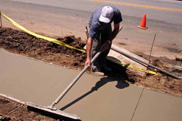 Sidewalk Cementing in Lodi